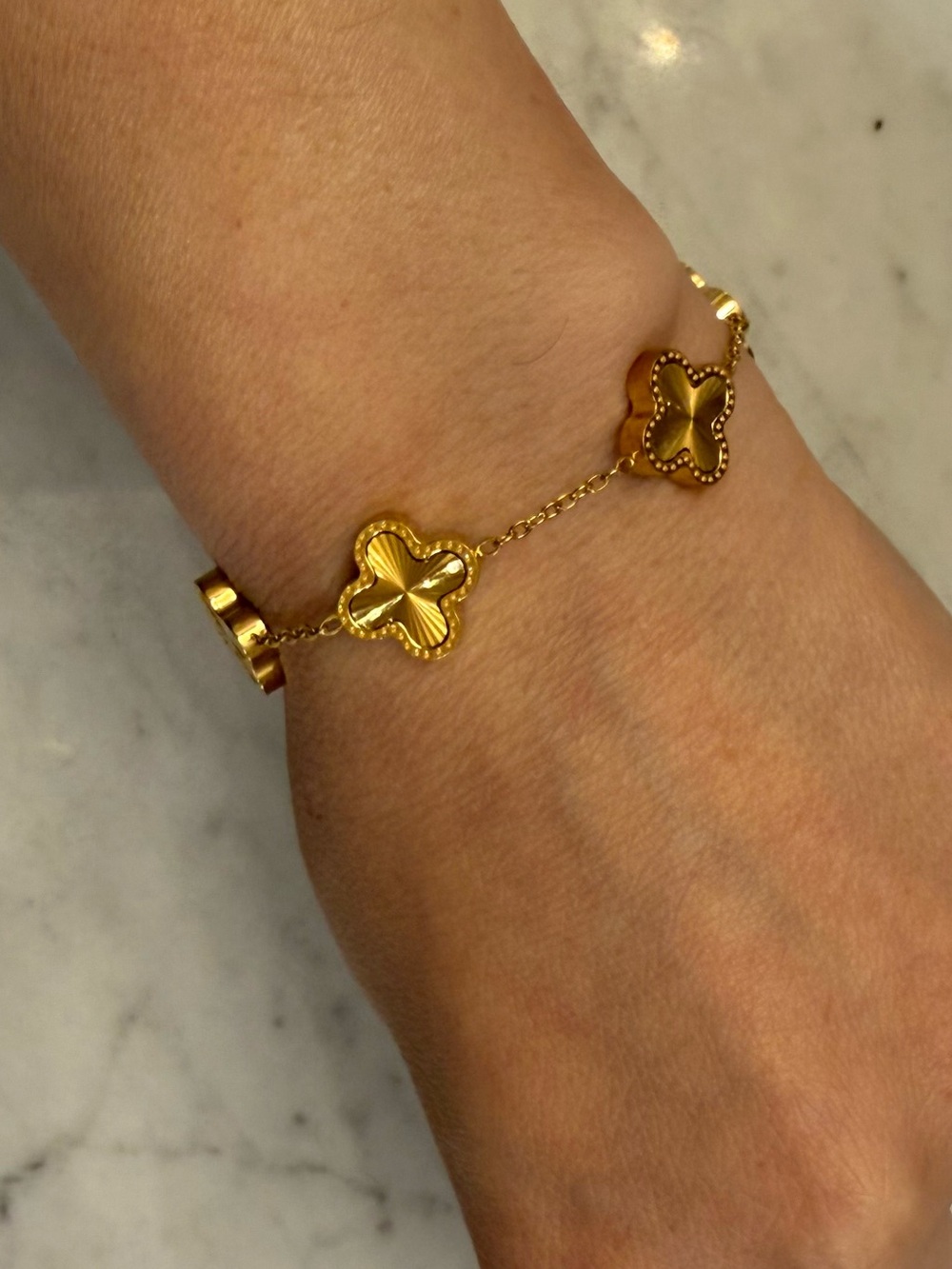 Gold Clover-Link Women's Bracelet